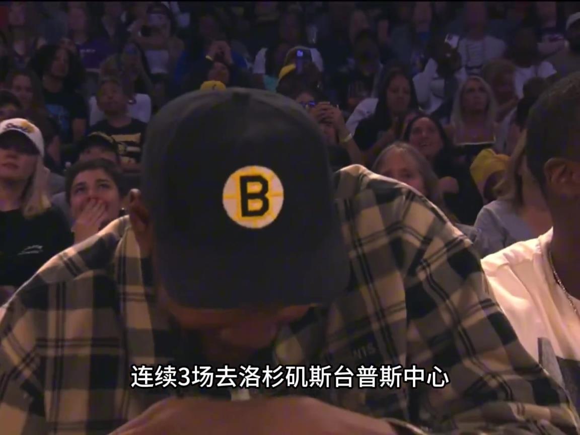 KD凡心大動？連續(xù)三場盯梢火花隊(duì)皮衣布林克庫里‘準(zhǔn)妹夫’上線？